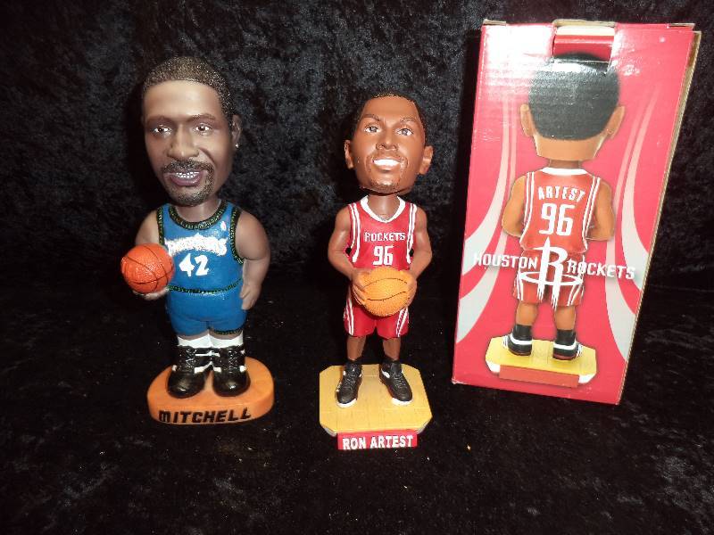 lot 28 image: Pair - Minnesota Timberwolves & Rockets Bobbleheads