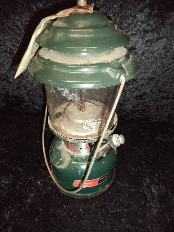 lot 39 image: Coleman Lantern - Adjustable 2 Mantle