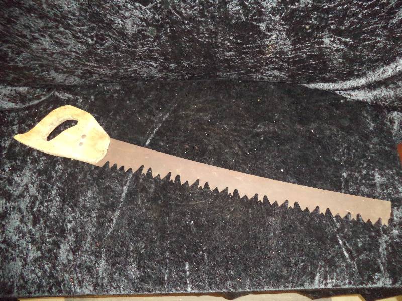 lot 47 image: Vintage Saw