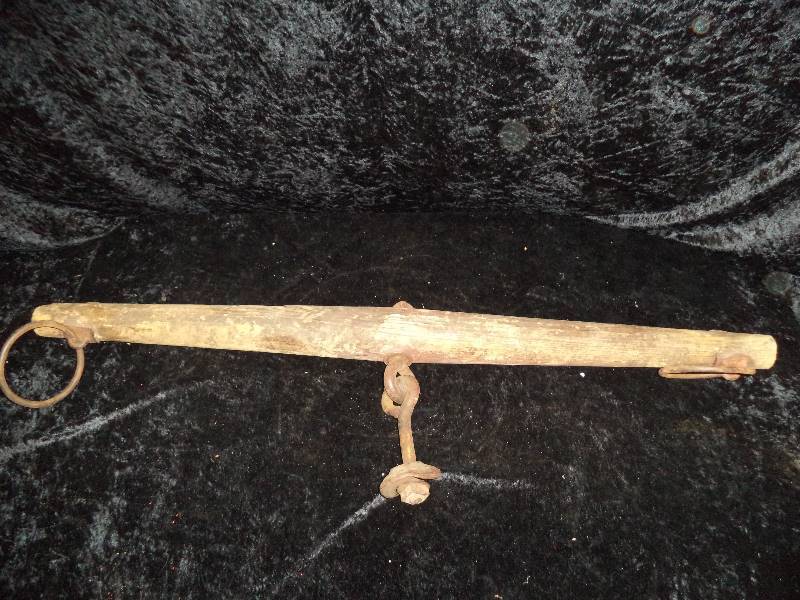 lot 48 image: Vintage Evener