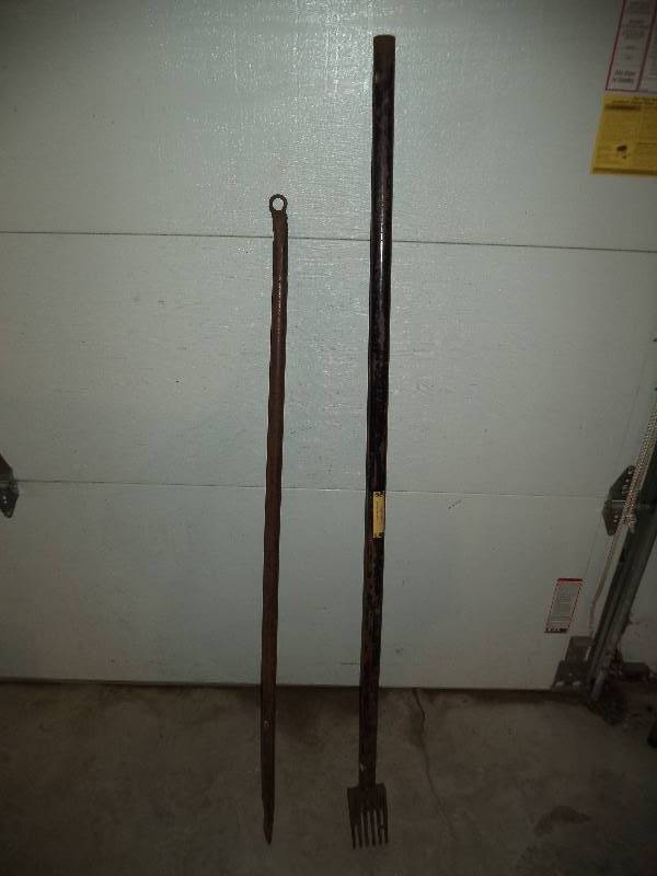 lot 54 image: Lot - Ice ChiselPry Bar, Spud