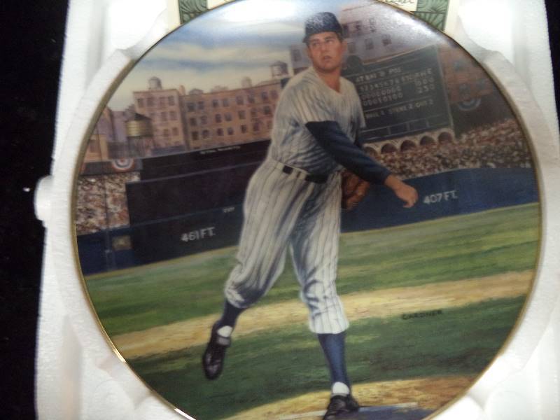 lot 70 image: Bradford Exchange Plate - Don Larsen