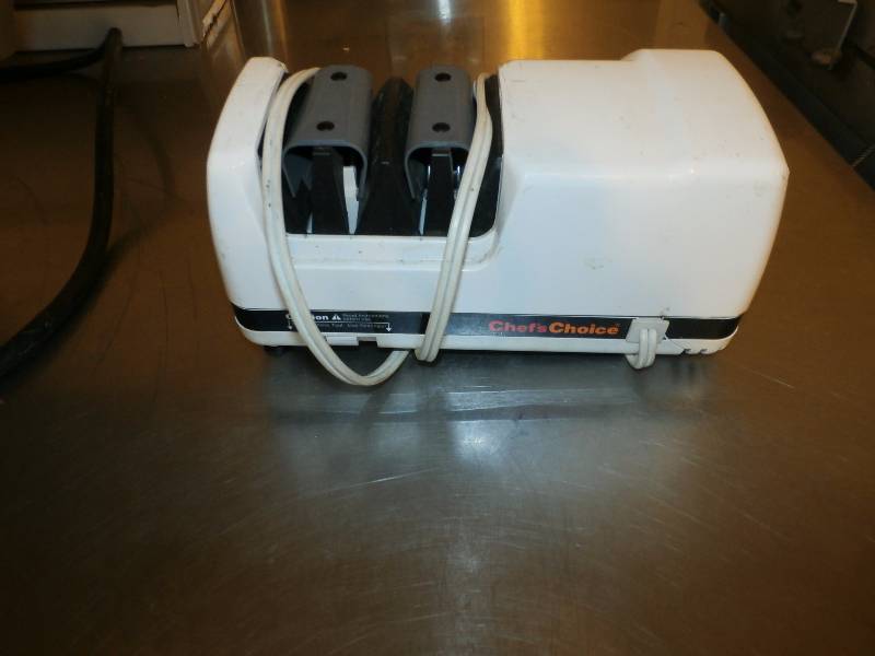 lot 11 image: knife sharpener