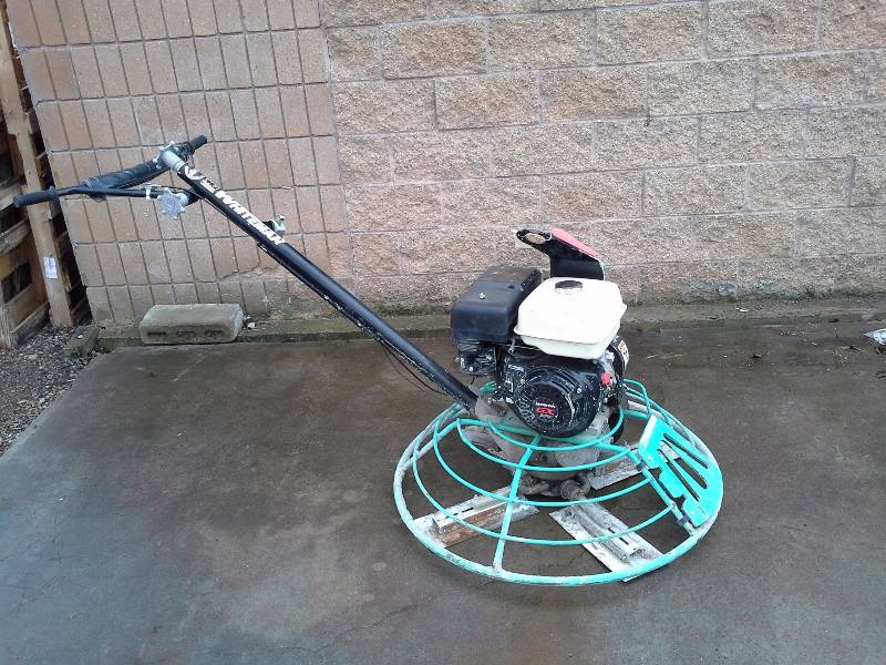 lot 6 image: Whiteman Power Trowel