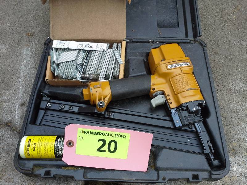 lot 20 image: Stanley Bostitch Nail Gun