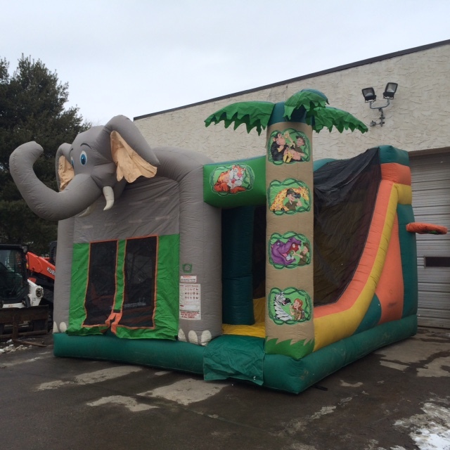 lot 58 image: Safari Inflatable