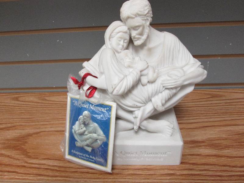 A Quiet Moment sculpture of the H...