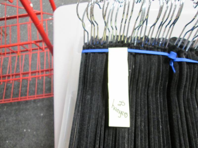 Lot of 25 thin blacket velvet coate...