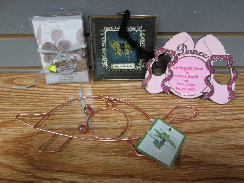 Scented sachet, Inspirational plaqu...