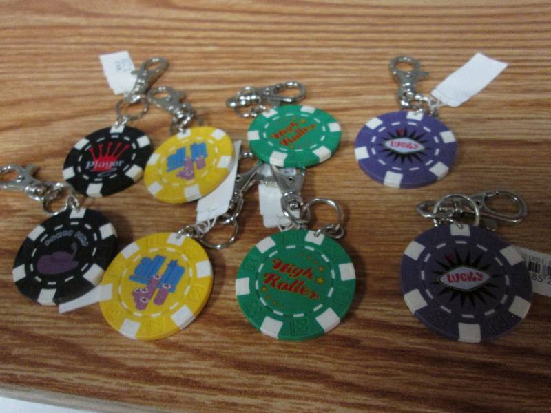 Lot of 8 assorted poker chip key ch...