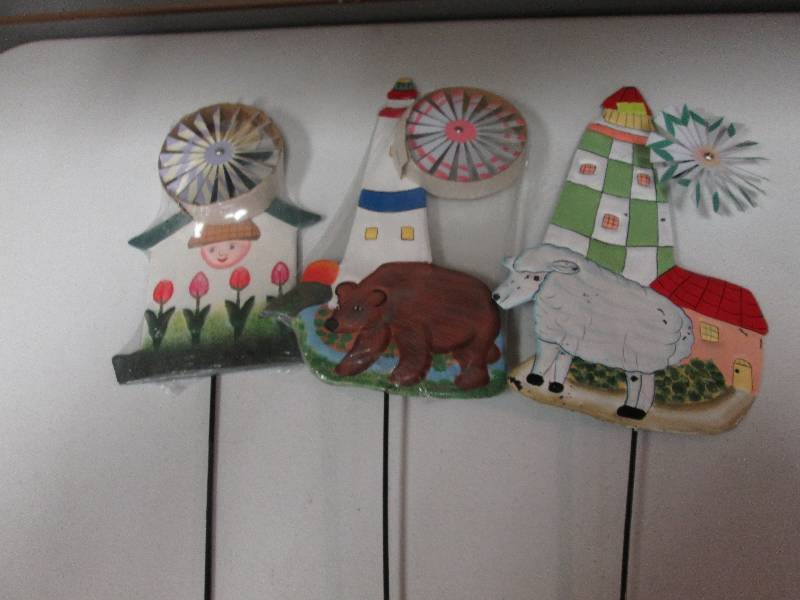 Lot of 3 pinwheelwindmill metal ga...