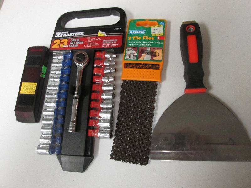 23 piece socket set, joint knife, s...