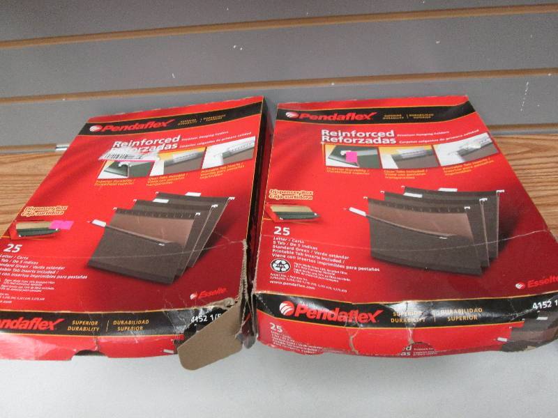 2 boxes Pendaflex reinforced hangin...