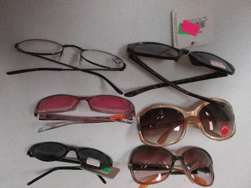 Lot of 5 adult sunglasses, 1 reader...