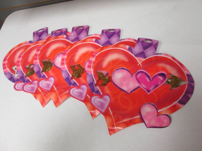 Lot of 9 heart Valentine decoration...