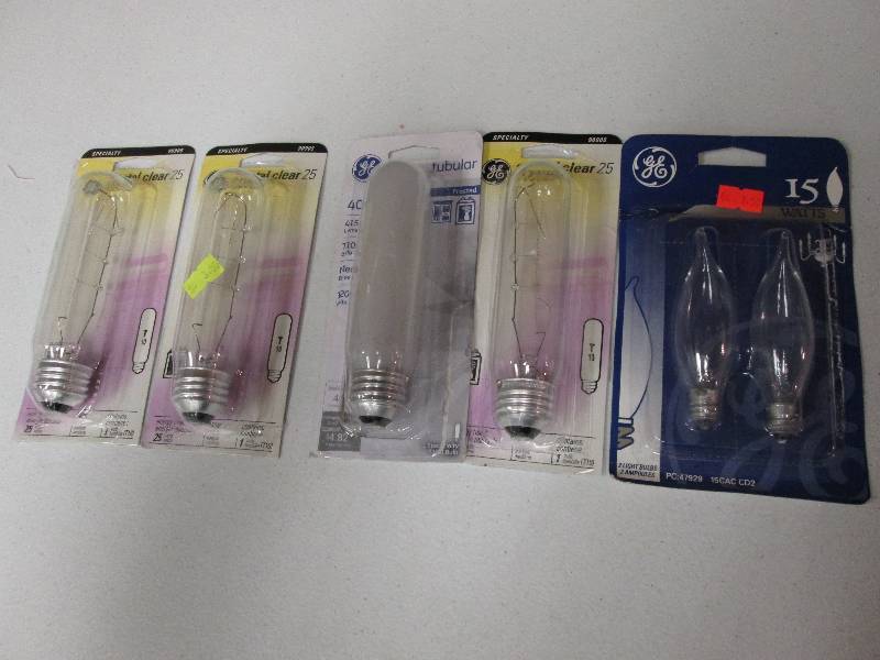 Assorted light bulbs see images...