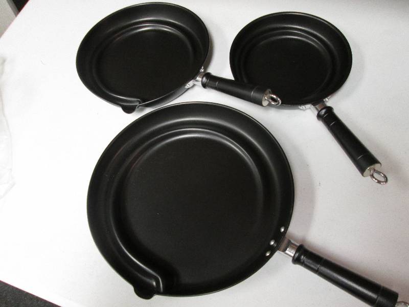 Set of 3 non-stick saute pans 8 12...