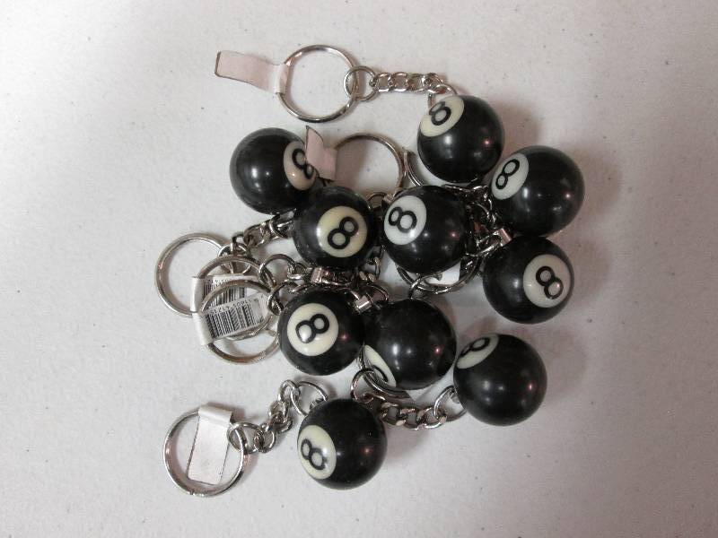 Lot of 10 8 ball keychains  ...