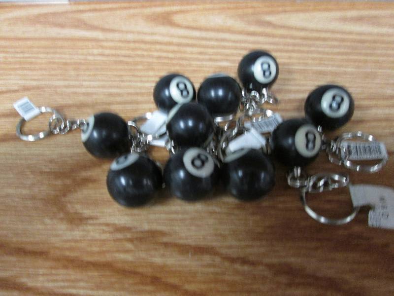 Lot of 10 8 ball keychains  ...
