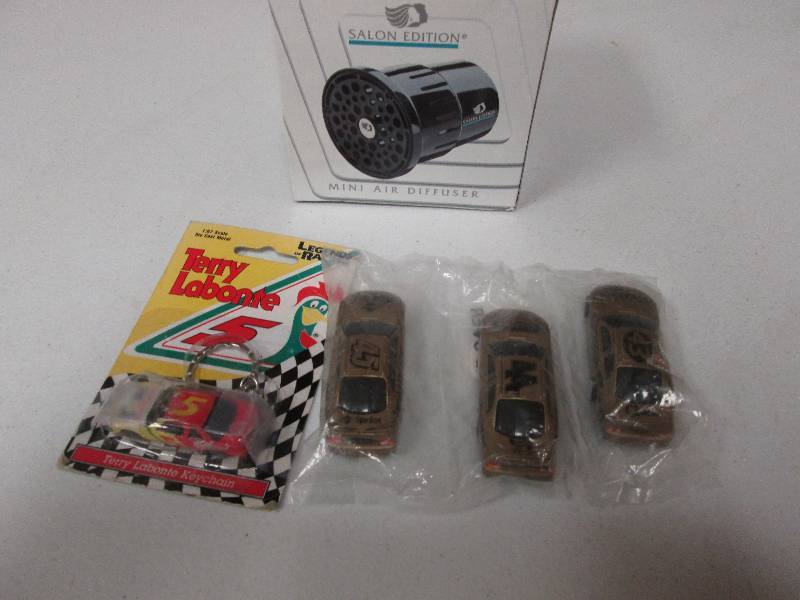 Car keychain, Mini air diffuser, 3 ...