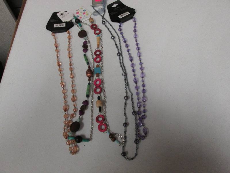 Lot of 5 assorted necklaces...