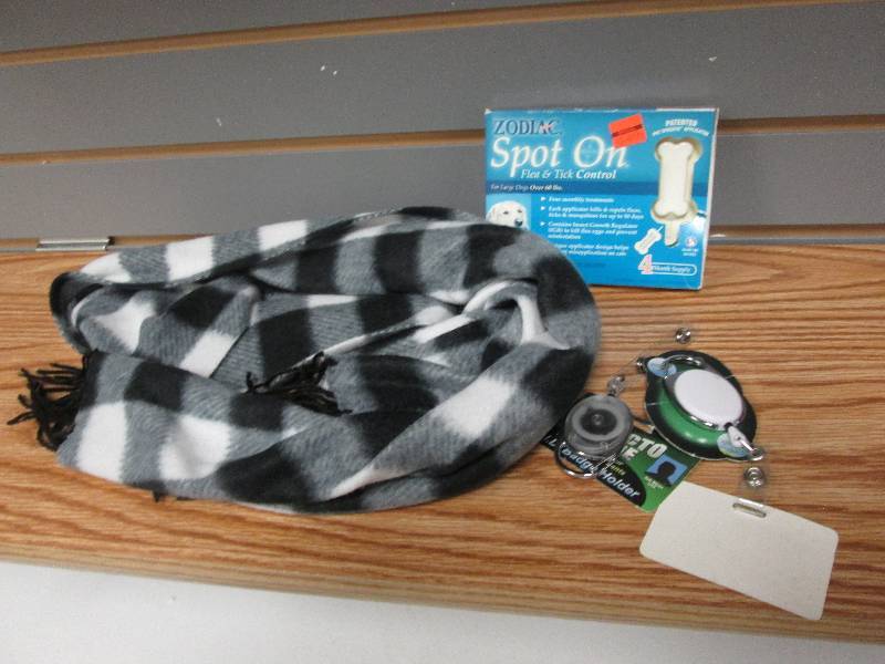 Blackwhite scarf, 2 badge holders,...