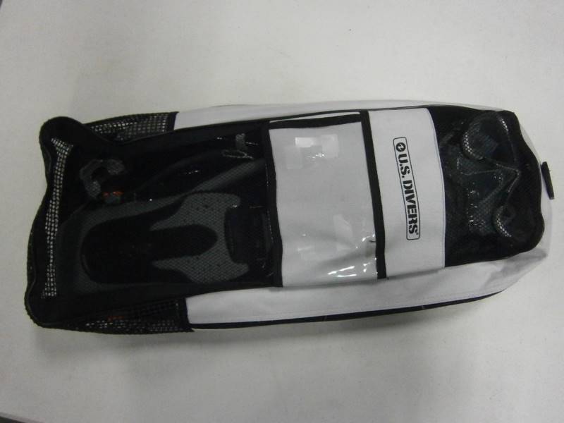 lot 59 image: Snorkeling Set-Fins, Mask, Snorkel
