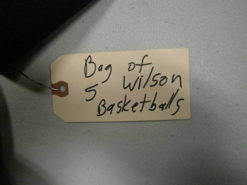 lot 69 image: Bag With 5 Wilson Basketbals