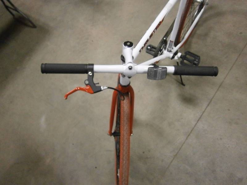 lot 83 image: Bike