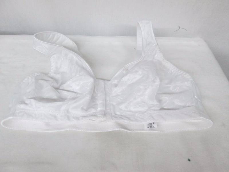 Just My Size Comfort Cushion Strap Front Close Bra