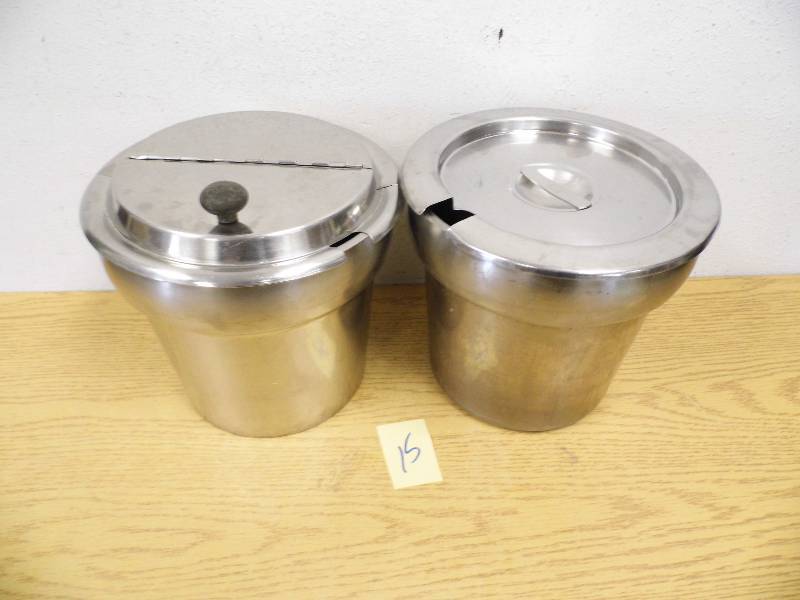 2 Steam Table Inserts w Lids