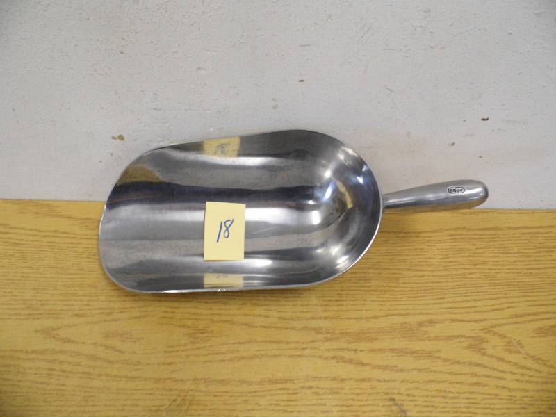 85 Ounce Scoop