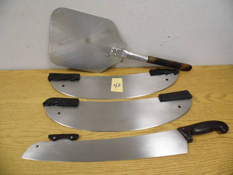 Knives w Pizza Paddle