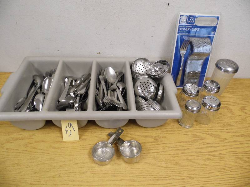 Misc Kitchen Tools w Tub