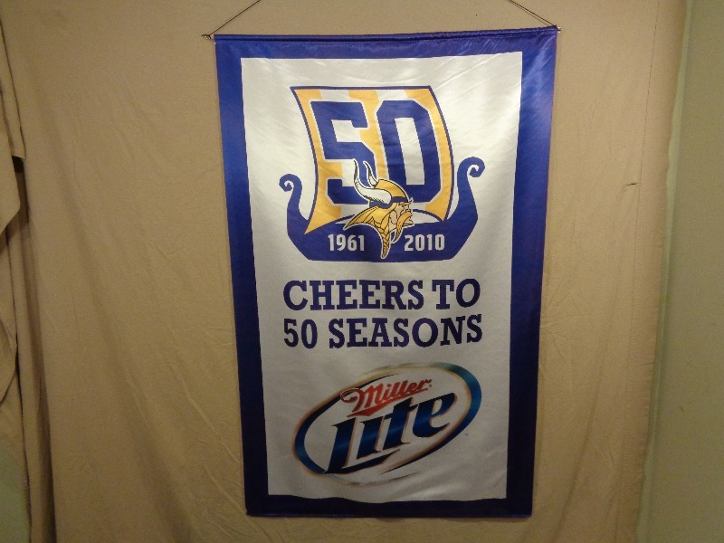 lot 6 image: Vikings 50th Season Miller Lite Banner