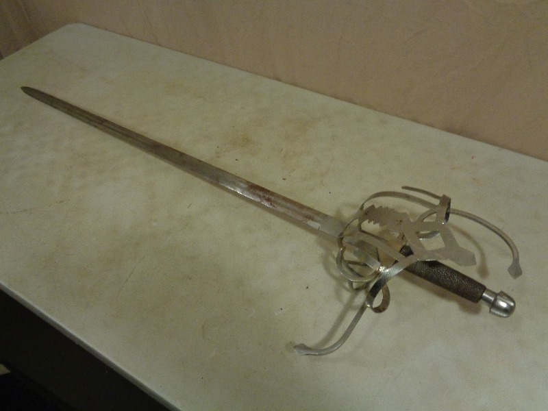 lot 38 image: Sword