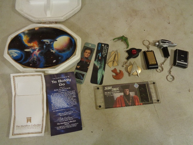 lot 43 image: Star Trek Collectibles