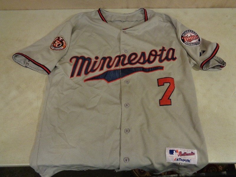 lot 53 image: Minnesota Twins Joe Mauer Jersey