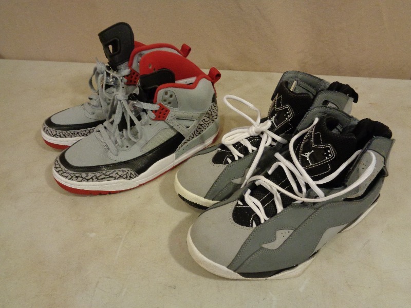 lot 71 image: 2 Pair of Air Jordans