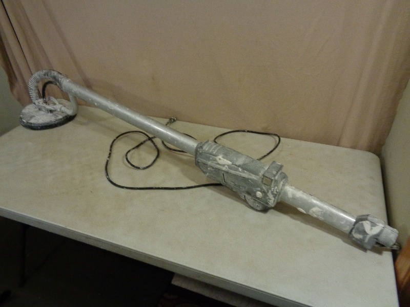 lot 81 image: Sky Electric Drywall Sander