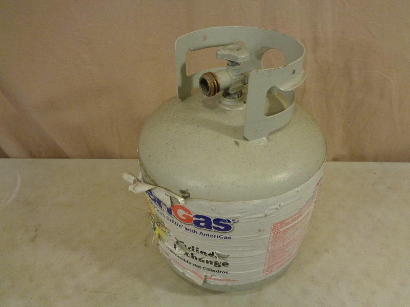 lot 93 image: 20 Lb Propane Tank