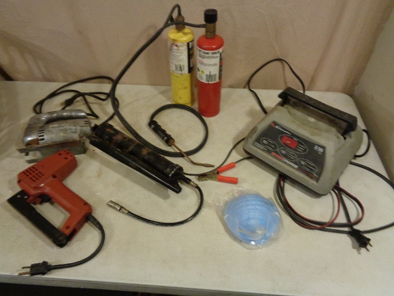 lot 100 image: Tools and Shop Supplies
