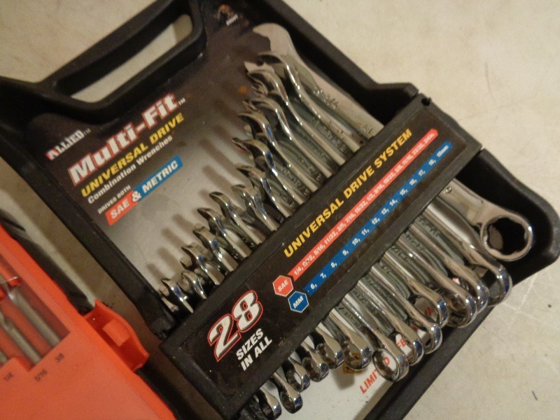 lot 107 image: Tool Sets