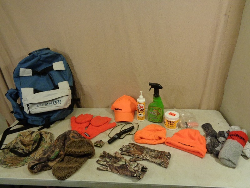 lot 109 image: Hunting Supplies