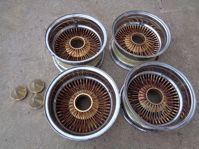 lot 19 image: 15 Spoked Wheels