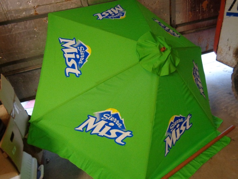lot 20 image: Sierra Mist Patio Umbrella