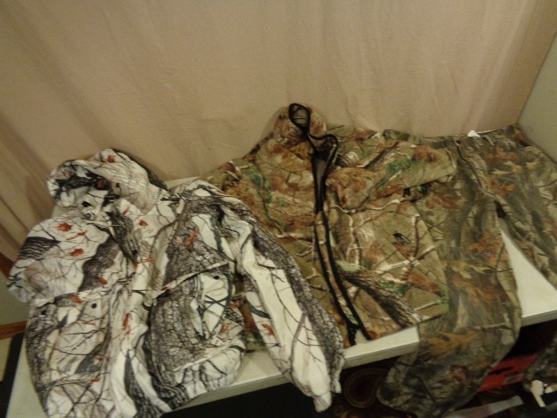 lot 116 image: Hunting Apparel