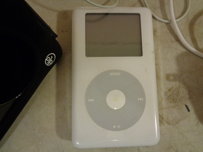 lot 143 image: Apple IPod and More