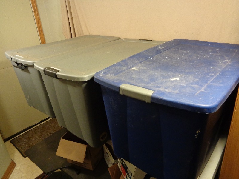 lot 146 image: 3 Totes with Lids
