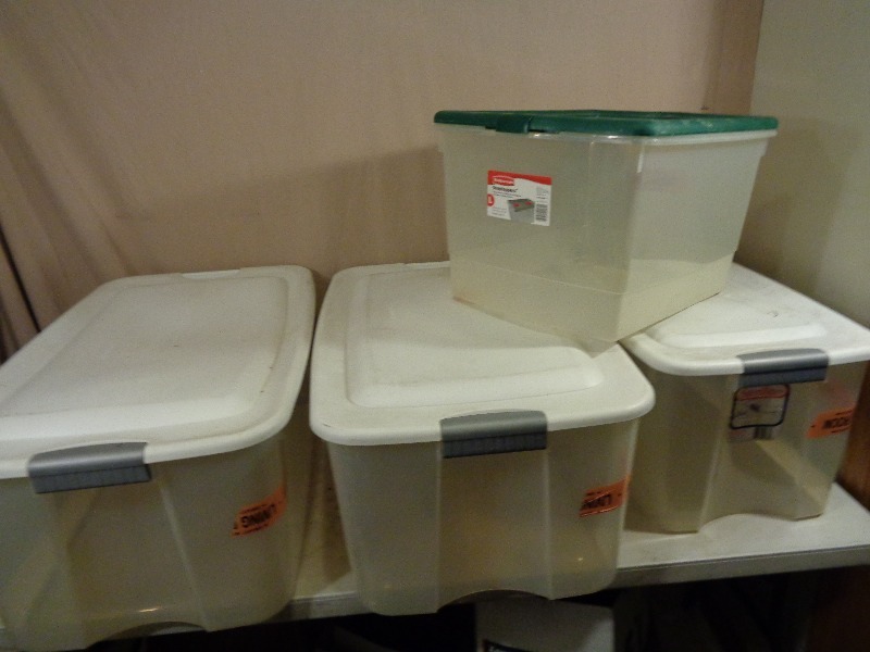 lot 161 image: 4 Assorted Totes with Lids